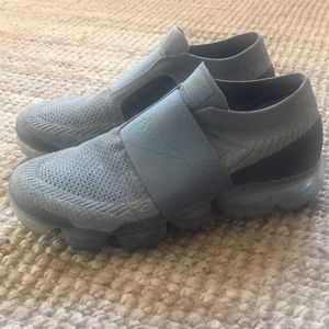 NIKE Vapormax sneakers in green/gray size 9